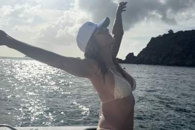 Heidi Klum’s Stringy Bikini Gets Even Bolder With Every Dance Move