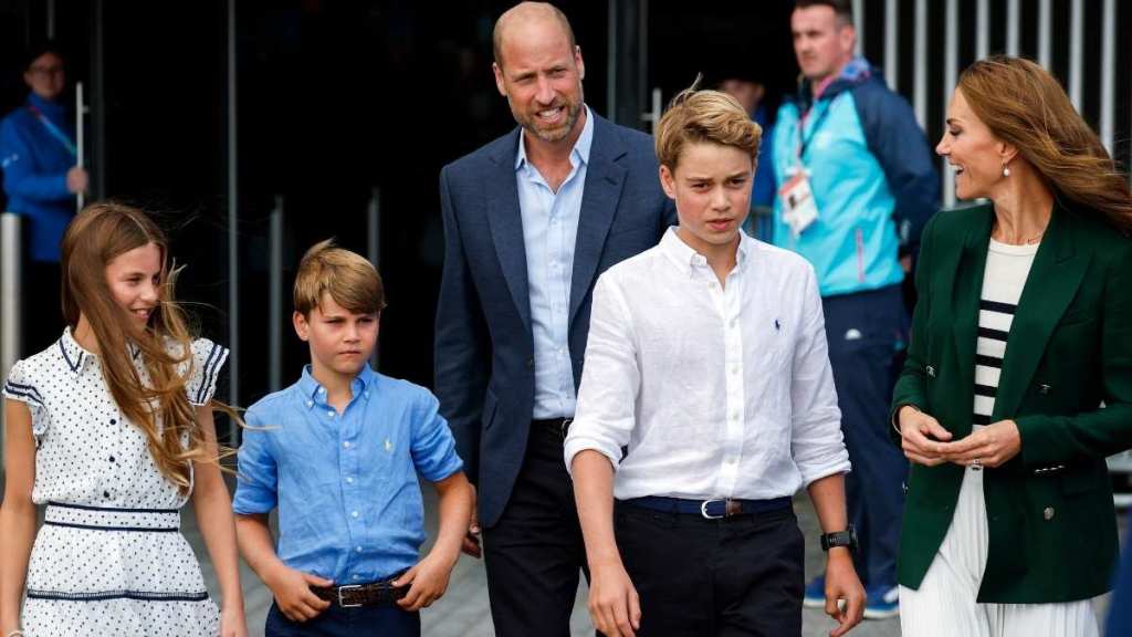Kate Middleton Keeps Prince William Waiting for the Exact Habit Her Family Teases Her About