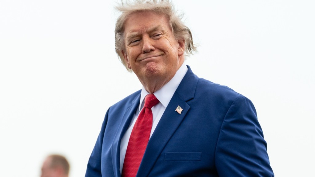 Donald Trump's Bizarre Reflecting Pool Saga Isn't Finished Yet