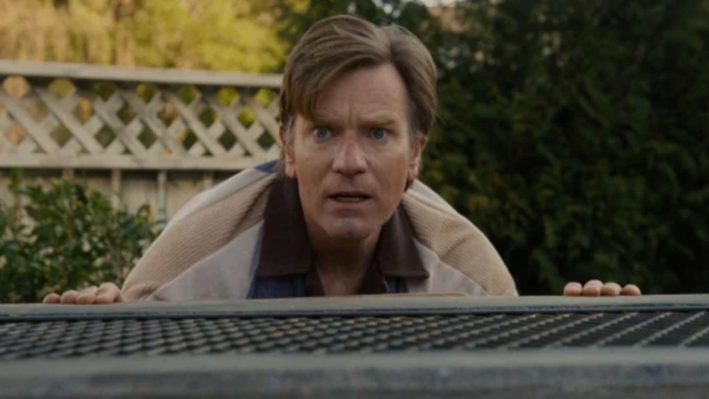 Ewan McGregor Reveals The End of Oak Street's Original Ending Was Much Darker