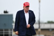 Donald Trump's Sharp 2-Word Reaction to CNN's Female Reporter Is Causing a Stir