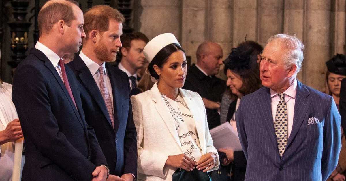 Prince Harry & Meghan Markle's Next Royal Move Could Start With 'We're Sorry' — Source