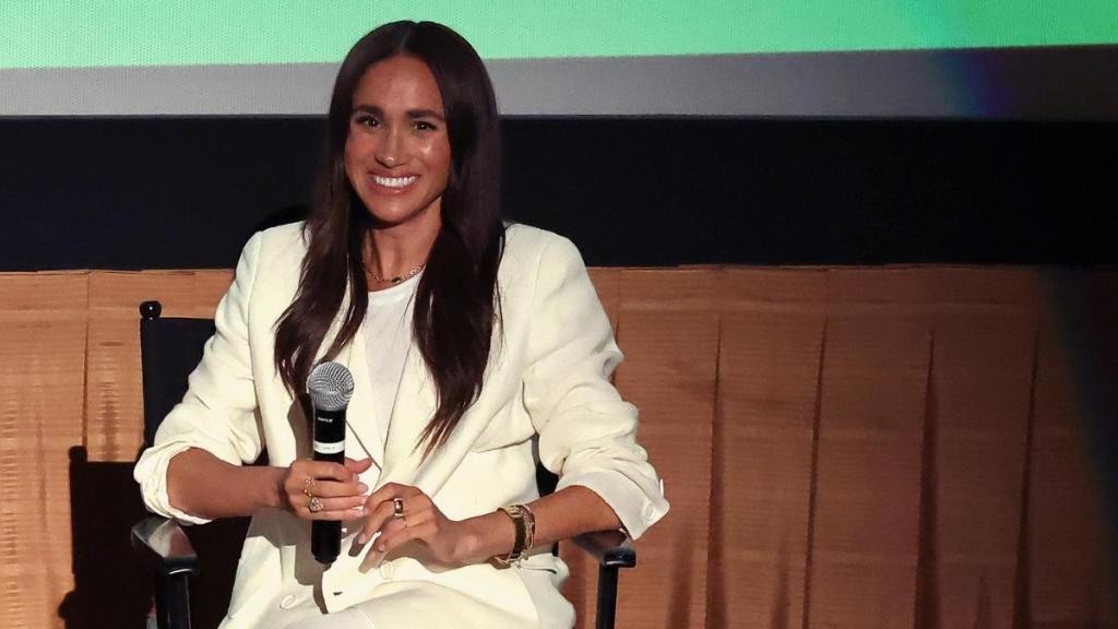 One Detail From Meghan Markle’s New Photos Is Fueling Prince Harry Talk