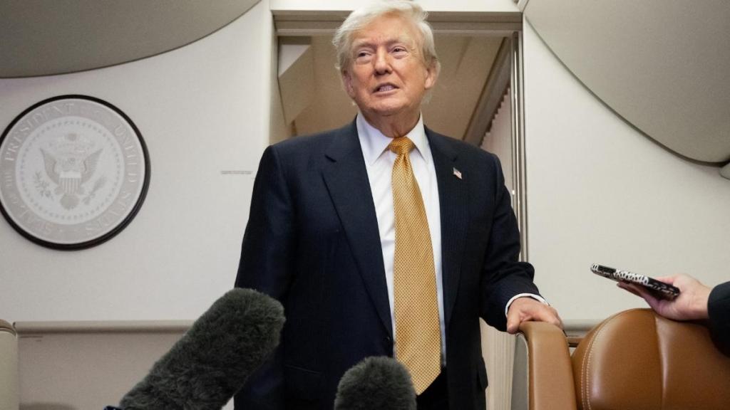 Donald Trump Hid in a Catering Cart During Secret Turkey Flight — Report