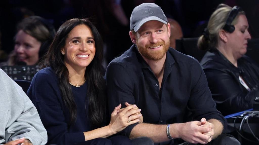 Prince Harry & Meghan Markle Could Flee UK for Another Country — Source