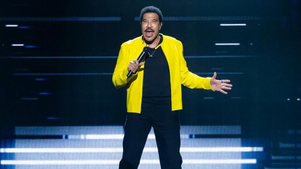 Lionel Richie Reportedly in ICU Following Weekend Performance — Source