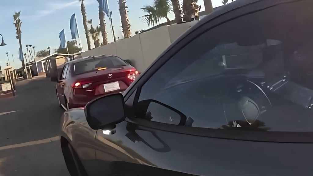 Driver Speeding 112 MPH Bathroom Police Find Truth Arizona Highway Patrol