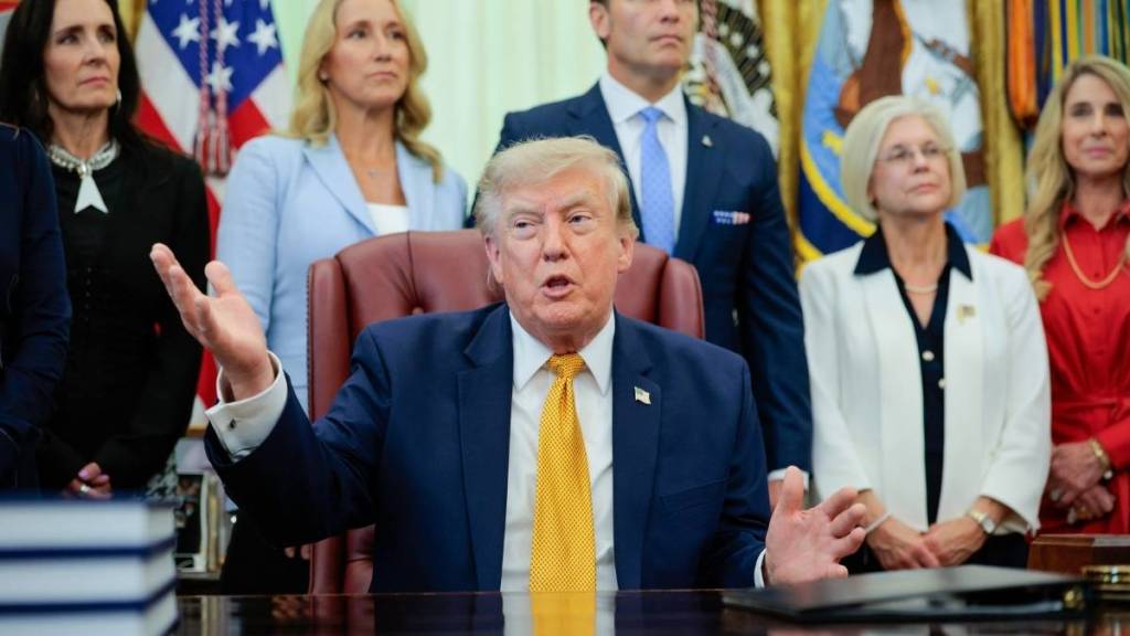 Donald Trump Jokes He’s ‘Entitled’ to Millions the Public Sends Him