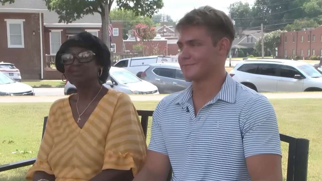 High School Student Saves Elderly Woman Brain Bleed Hero Alabama