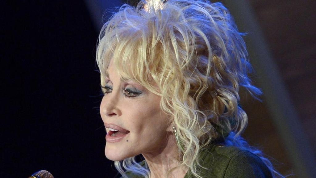 Dolly Parton’s Hollywood Walk of Fame Damaged in Unexpected Incident