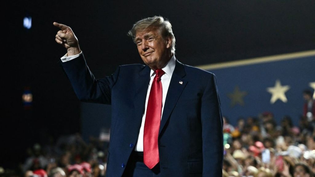 Donald Trump Presses Allies to Cut Off Iran Economically