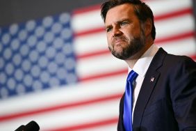 JD Vance Rally Photos Showing Some Attendees Looking at Their Phones Raises Eyebrows
