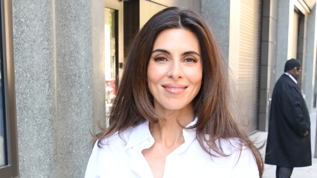 Jamie-Lynn Sigler opens up about feeling exhausted and unmotivated amid her multiple sclerosis journey.
