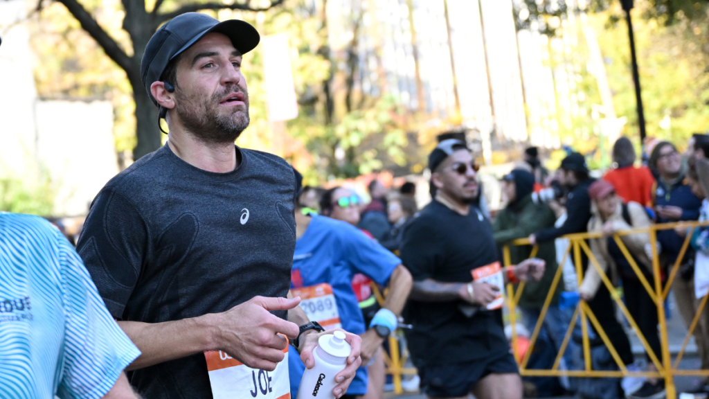 Joe Amabile shares a closer look at his recovery and scar after undergoing brain surgery to remove a tumor.