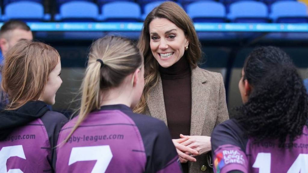 Kate Middleton’s Unexpected Royal Style Keeps Throwing Plans Off Track — Source