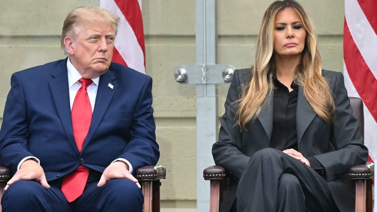 Donald Trump Banned CNN From White House But Melania's Office Gives It ...