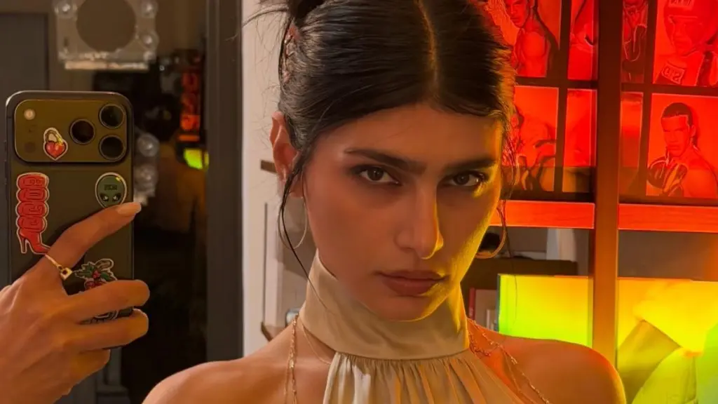 Mia Khalifa Gets Seriously Cheeky in a Bikini With Barely-There Coverage