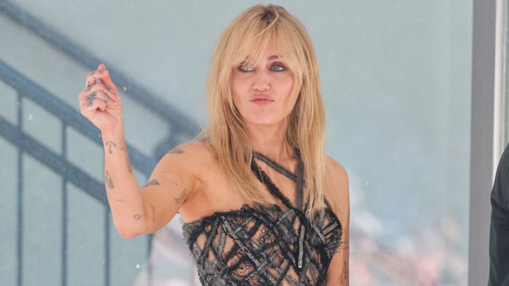 Miley Cyrus Twerks at Home in Teeny Tiny Top & Micro Shorts