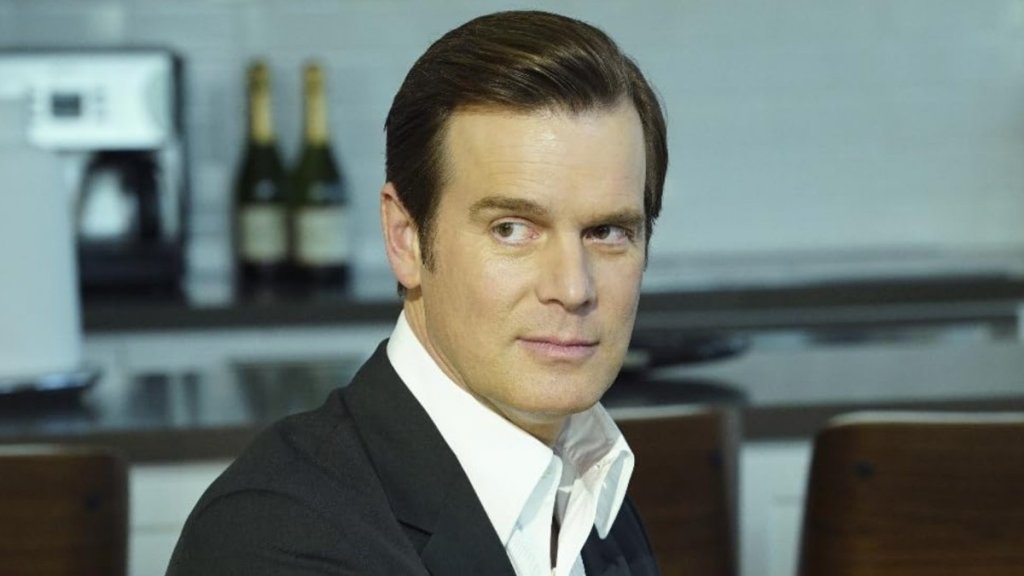 Peter Krause, Sam Waterston, & Star Wars’ Star’s New Peacock Show Finally Streams Today