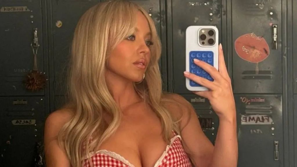 Sydney Sweeney Puts a Daring Twist on Lace Lingerie With a Garter Belt