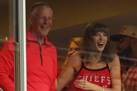 Taylor Swift’s Telling Three-Word Comment & Ring Gesture at Travis Kelce’s Game Raises Eyebrows