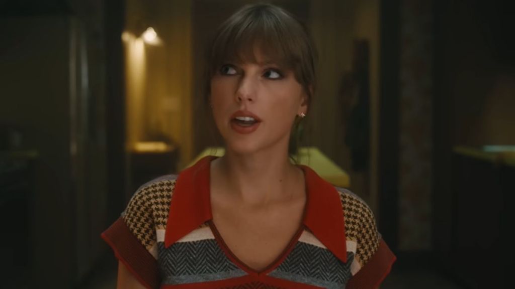 Taylor Swift ‘Furious’ With Nikki Glaser Over Travis Kelce Wedding Reveal — Source
