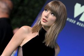 Taylor Swift’s VMAs Look Pairs a Thigh-Baring Slit With See-Through Panels