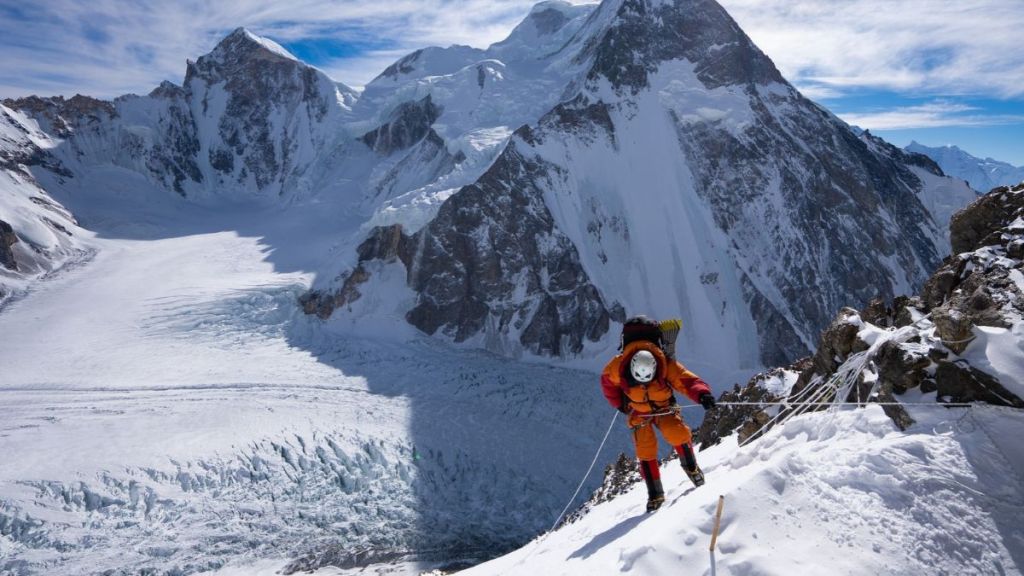 Apple TV's Intense New Mountain Climbing Movie Gets Release Date & Trailer