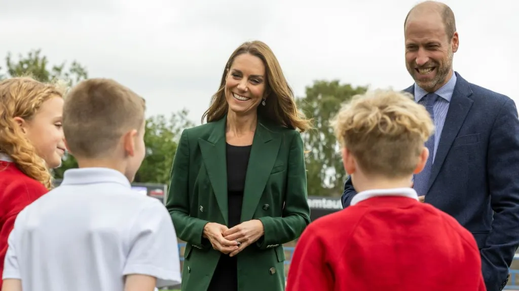 Little Girl Can’t Answer Kate Middleton, What Happens Next Is Everything
