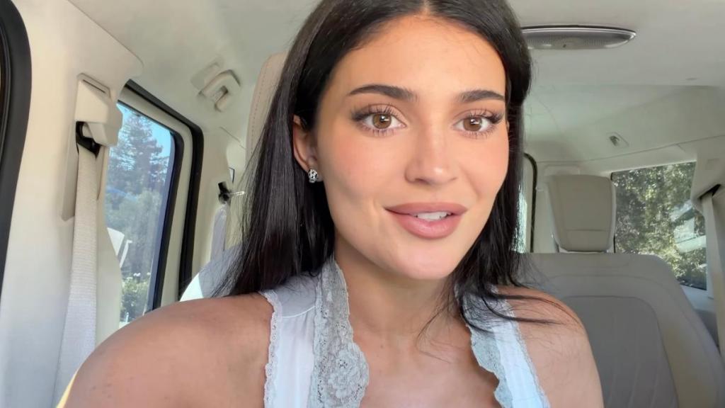 Kylie Jenner’s Low-Cut Plunging Top Barely Holds Itself Together With Strings