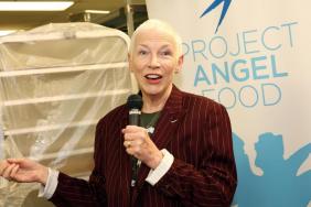Annie Lennox Doesn't Hold Back in Scathing Message About Gaza
