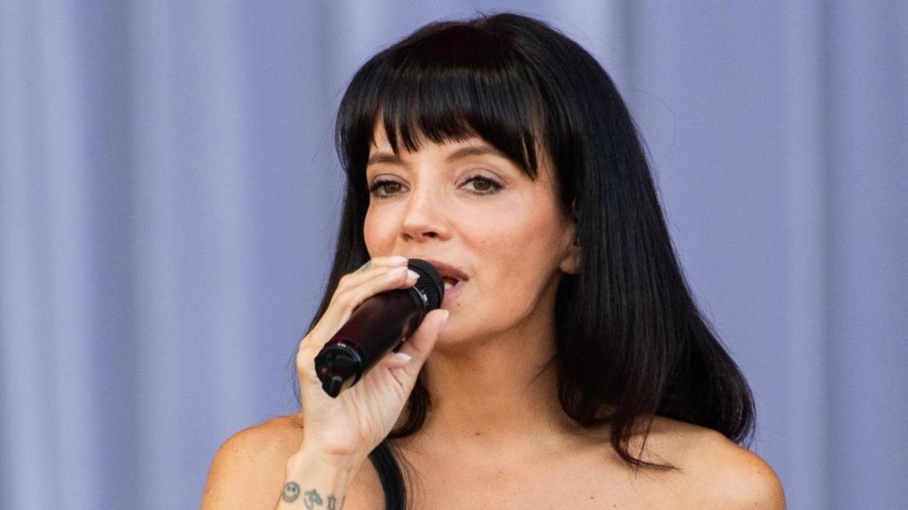 Lily Allen’s Divorce Album Tour Isn’t Going Quite as Planned