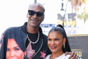 Snoop Dogg Gives Nia Long Her Flowers in the Best Way