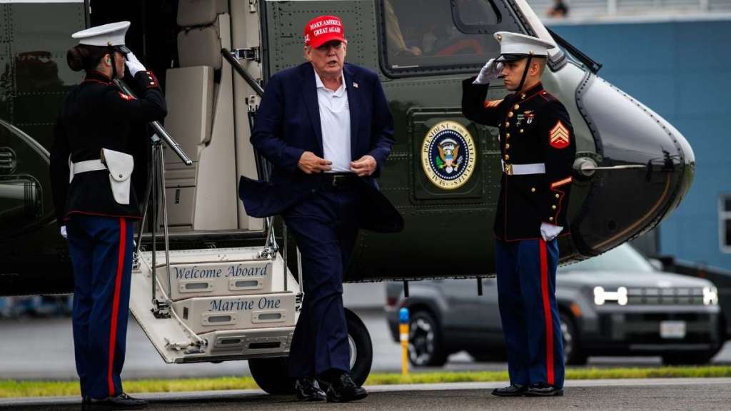 Donald Trump’s Reaction During Marine One Arrival Alongside Natalie Harp Raises Eyebrows