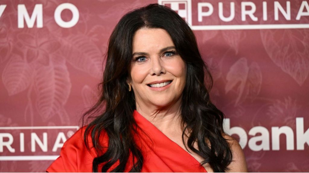 Lauren Graham Teases ‘Gilmore Girls’ Secrets She’s Only Learning Now