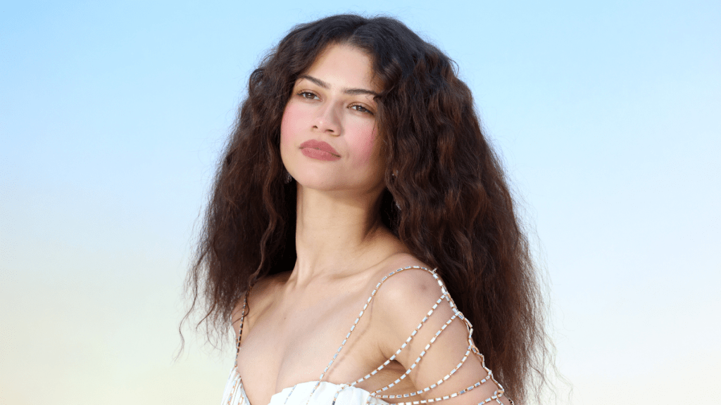 Zendaya’s Mom Says She’s ‘Not on Socials Anymore’ Before Surprise Return