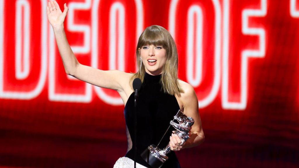 Taylor Swift Spent Just 15 Minutes Inside VMAs Venue for a Reason — Source
