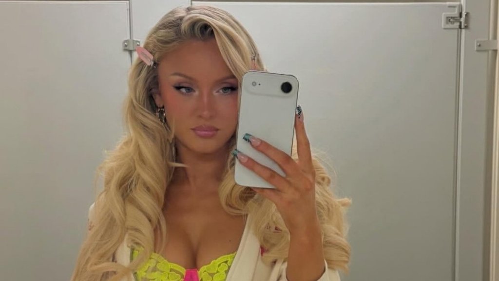 Zara Larsson’s Stringy Bikini Leaves Her Curves Doing All the Talking