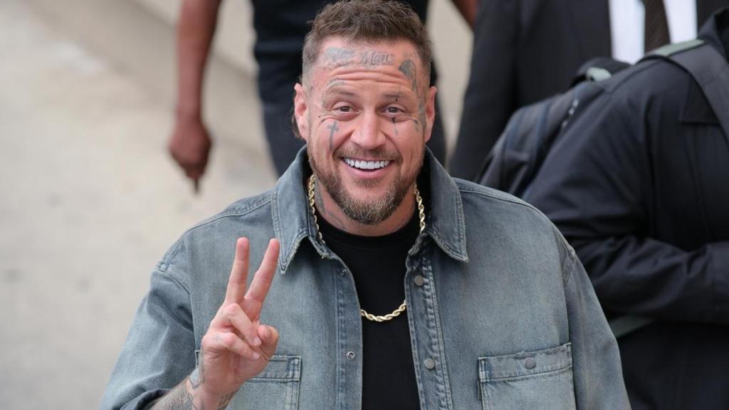 Jelly Roll Couldn’t Stop ‘Flashing’ at Lainey Wilson’s Wedding