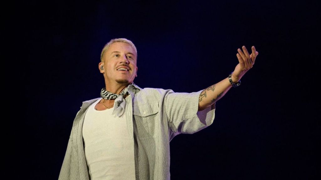 Macklemore Faces Petition for Removal After Palestine Support at Ed Sheeran Concert