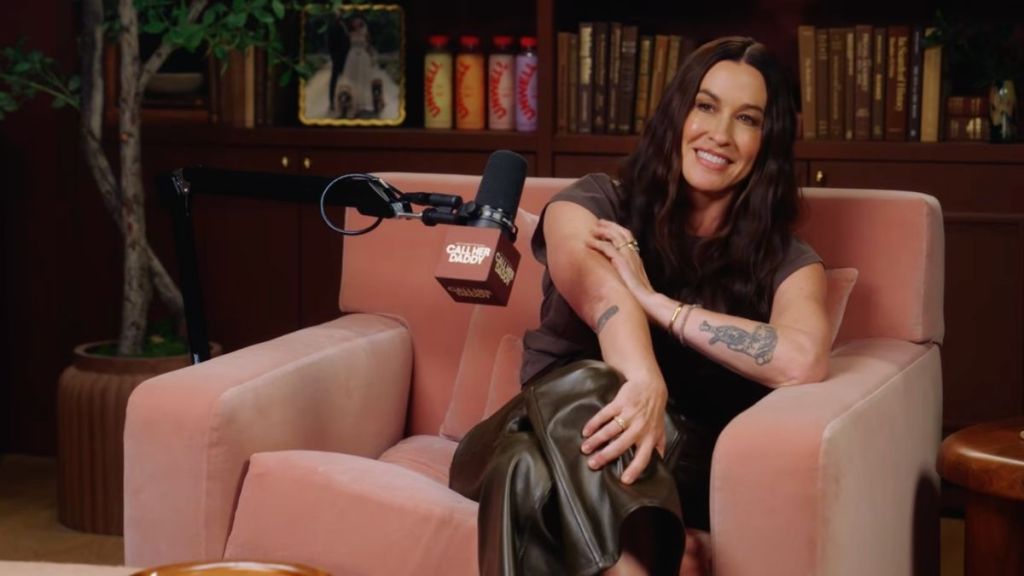 Alanis Morissette Reveals the ‘Terror’ Behind Postpartum Depression