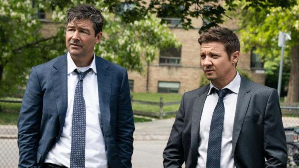Kyle Chandler’s Critically Acclaimed TV Show Joins Netflix Streaming Today After Lanterns Ends