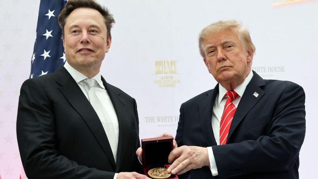 Donald Trump Praises Elon Musk's Genius, Then Says He Has 'a Little Problem'