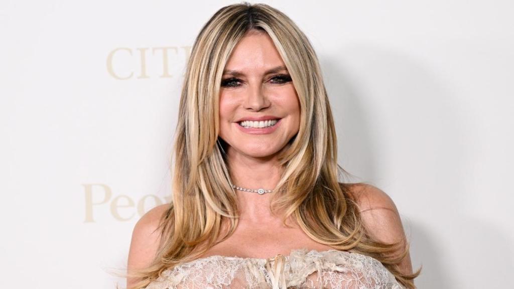 Heidi Klum Ditches Her Top & Poses in Nothing but a Cheeky Thong