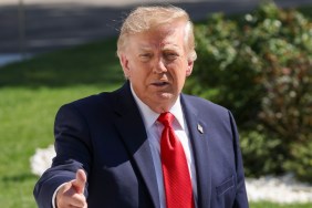 Donald Trump’s Aide Reappears for Another Trip With Him