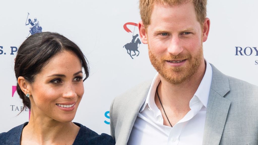 Former Royal Aide Tells Palace How To Handle ‘Desperate’ Prince Harry & Meghan Markle