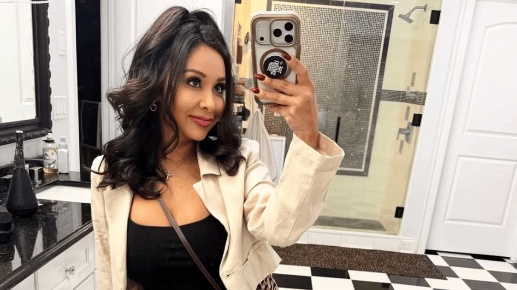 nooki confirms Angelina Pivarnick remains in the Jersey Shore group chat despite Jenni Farley's wedding snub.
