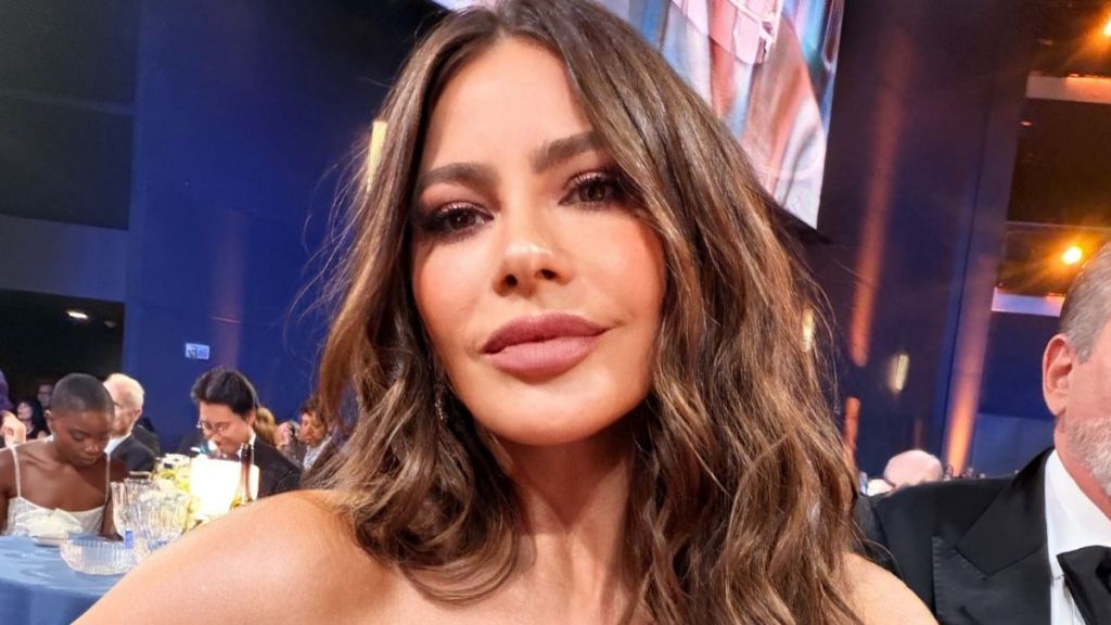 Sofia Vergara’s Sizzling Bikini Throwback Is All About Those Curves
