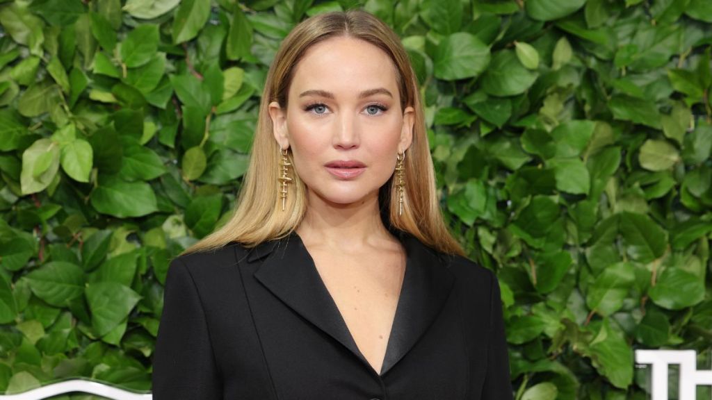 Jennifer Lawrence Says She Wants Plastic Surgery to Be a 'Sexy Mom'