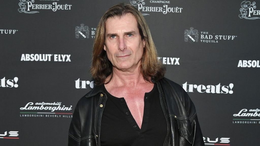 Fabio Has a Warning for People Who Spend Their Lives on Social Media